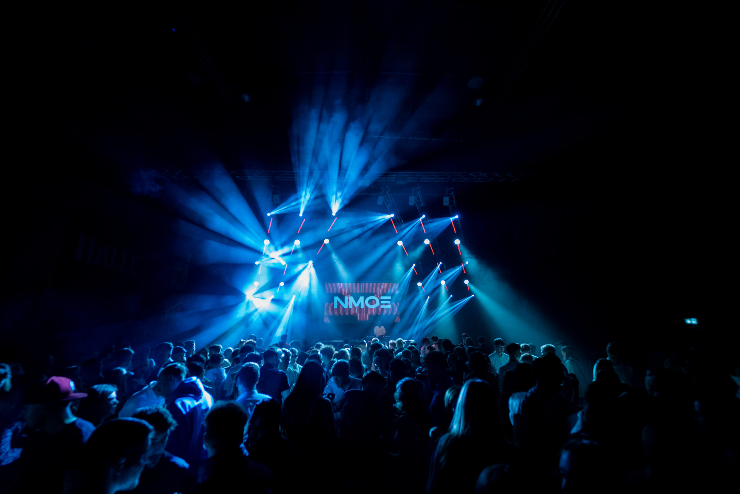 2023-03-25-DJNmoe-04368